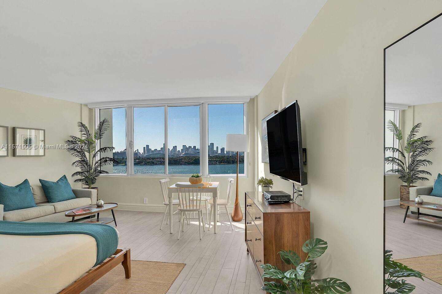 Mondrian For Sale | Unit #906