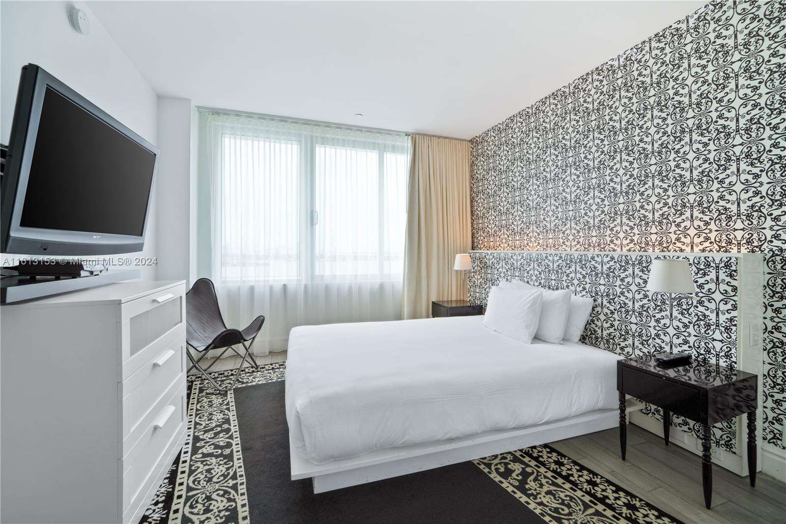 Mondrian Unit #1626 | Picture 16