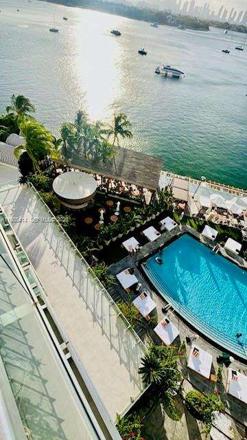 Mondrian Unit #822 | Picture 12