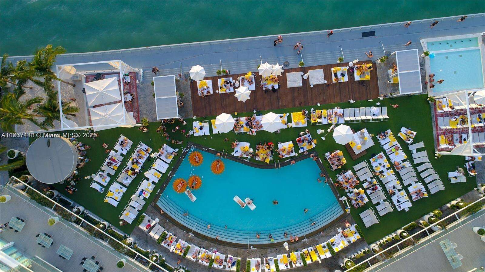 Mondrian Unit #622 | Picture 5