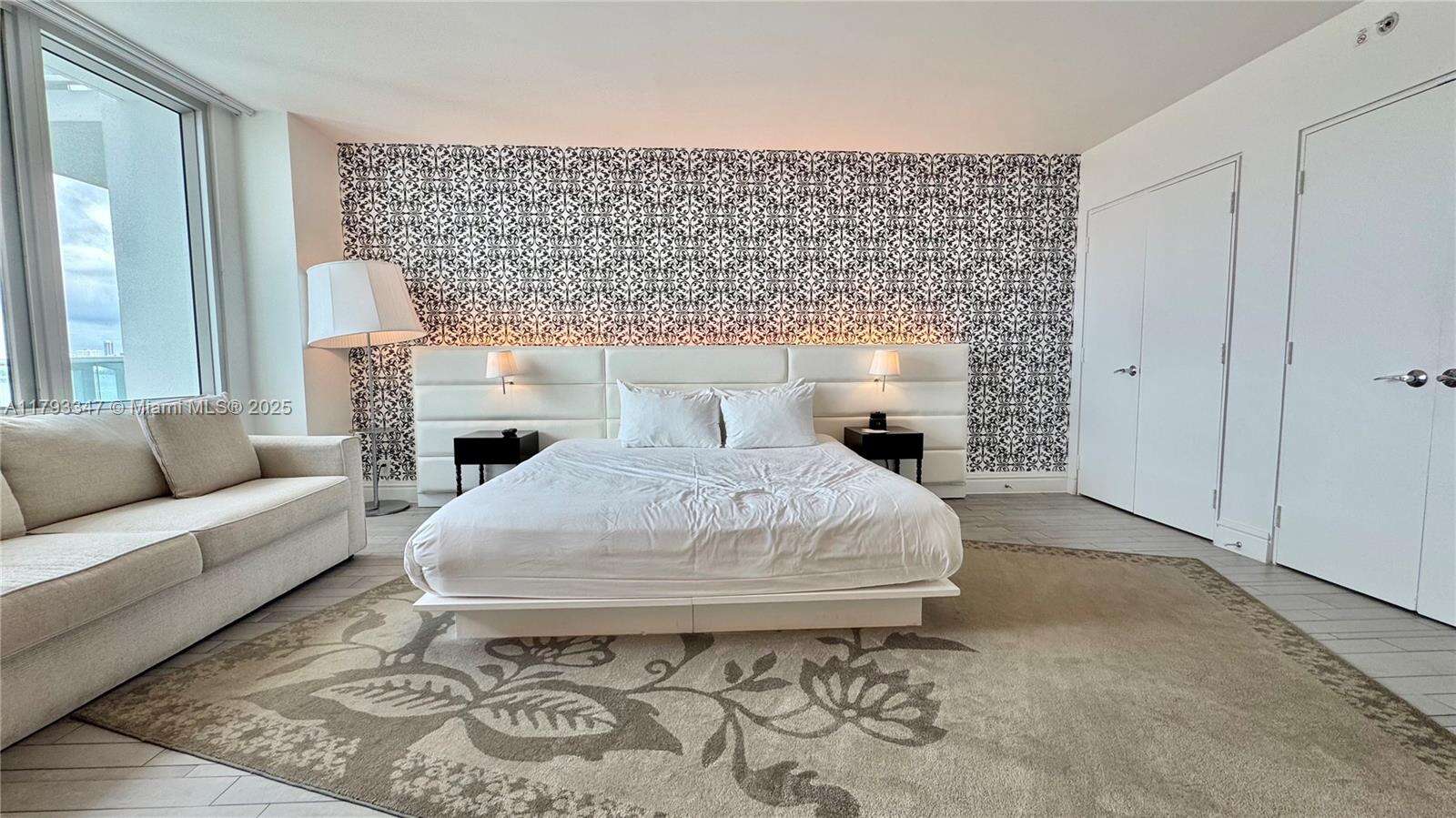 Mondrian Unit #1108 | Picture 3