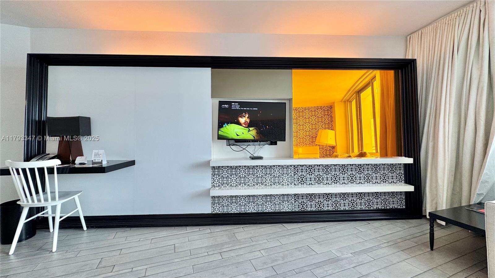 Mondrian Unit #1108 | Picture 6