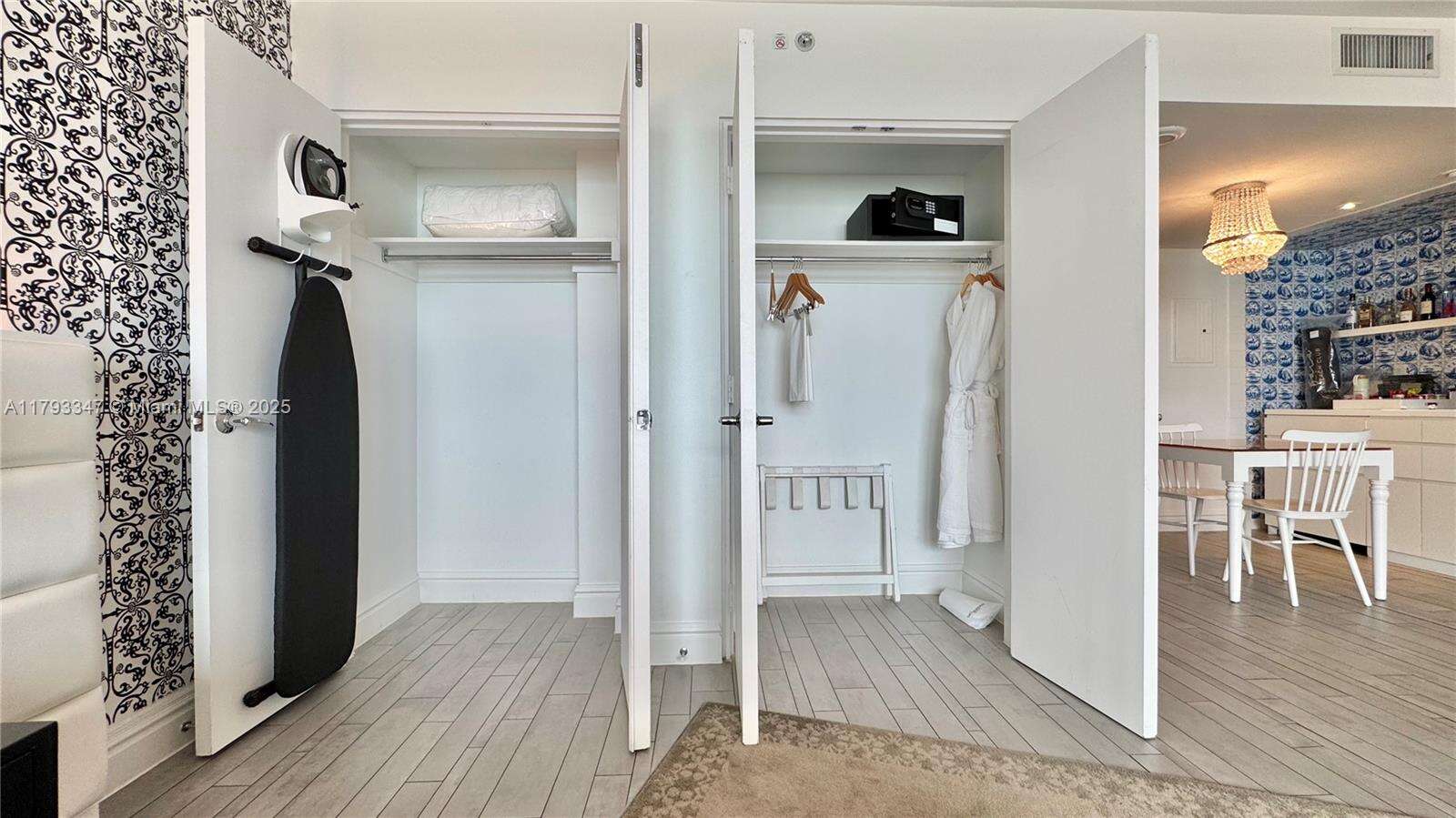 Mondrian Unit #1108 | Picture 7