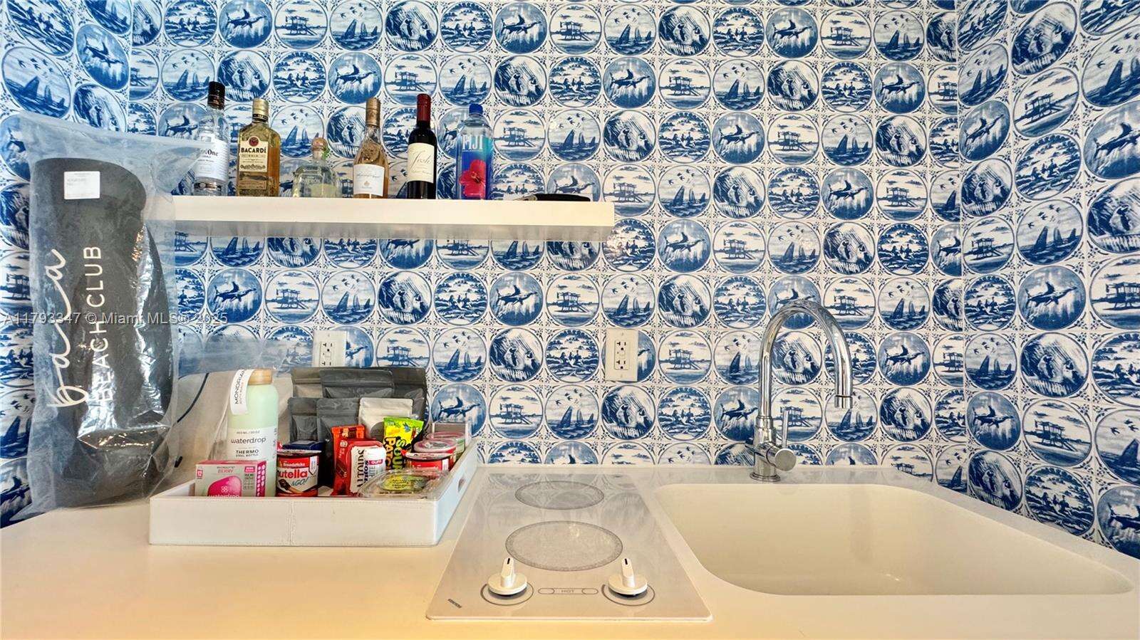 Mondrian Unit #1108 | Picture 10