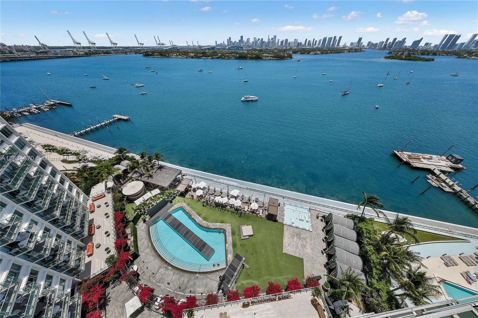 Mondrian Unit #1614 | Picture 4