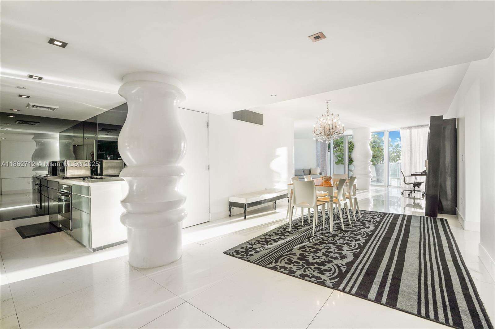 Mondrian Unit #TS-4 | Picture 4