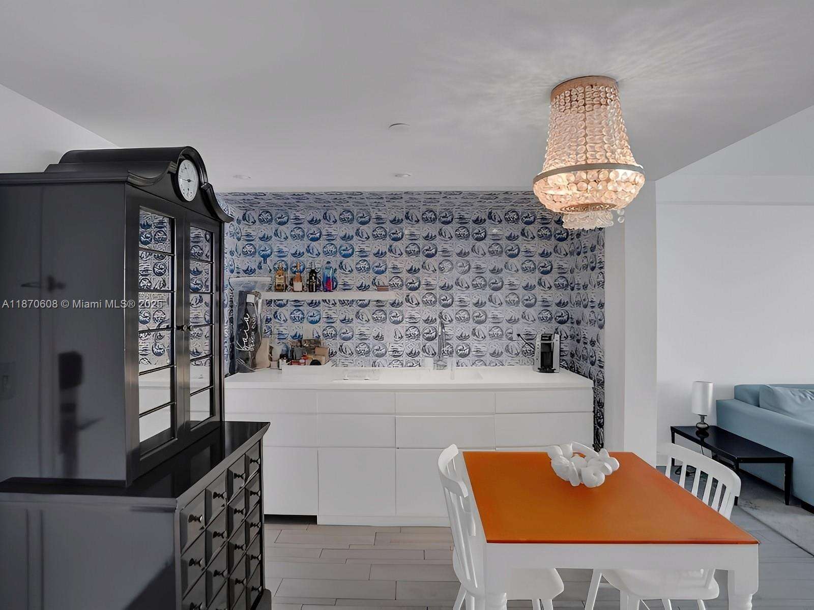 Mondrian Unit #1024 | Picture 6