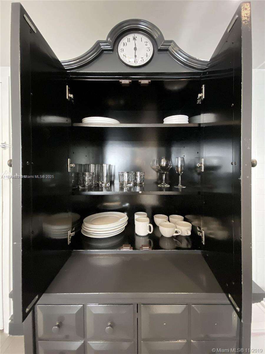 Mondrian Unit #1510 | Picture 15