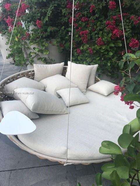 Mondrian Unit #1510 | Picture 52