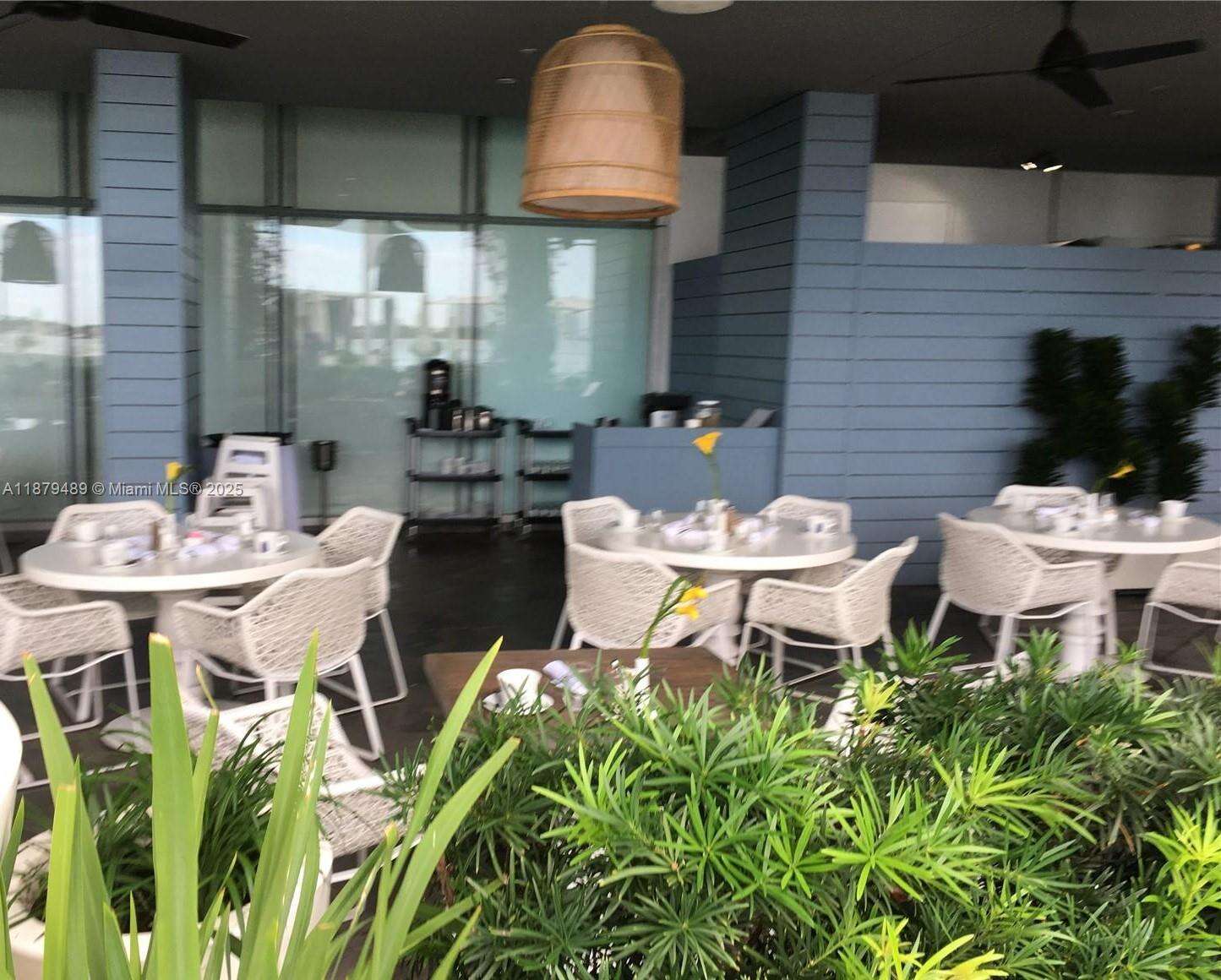 Mondrian Unit #1510 | Picture 56