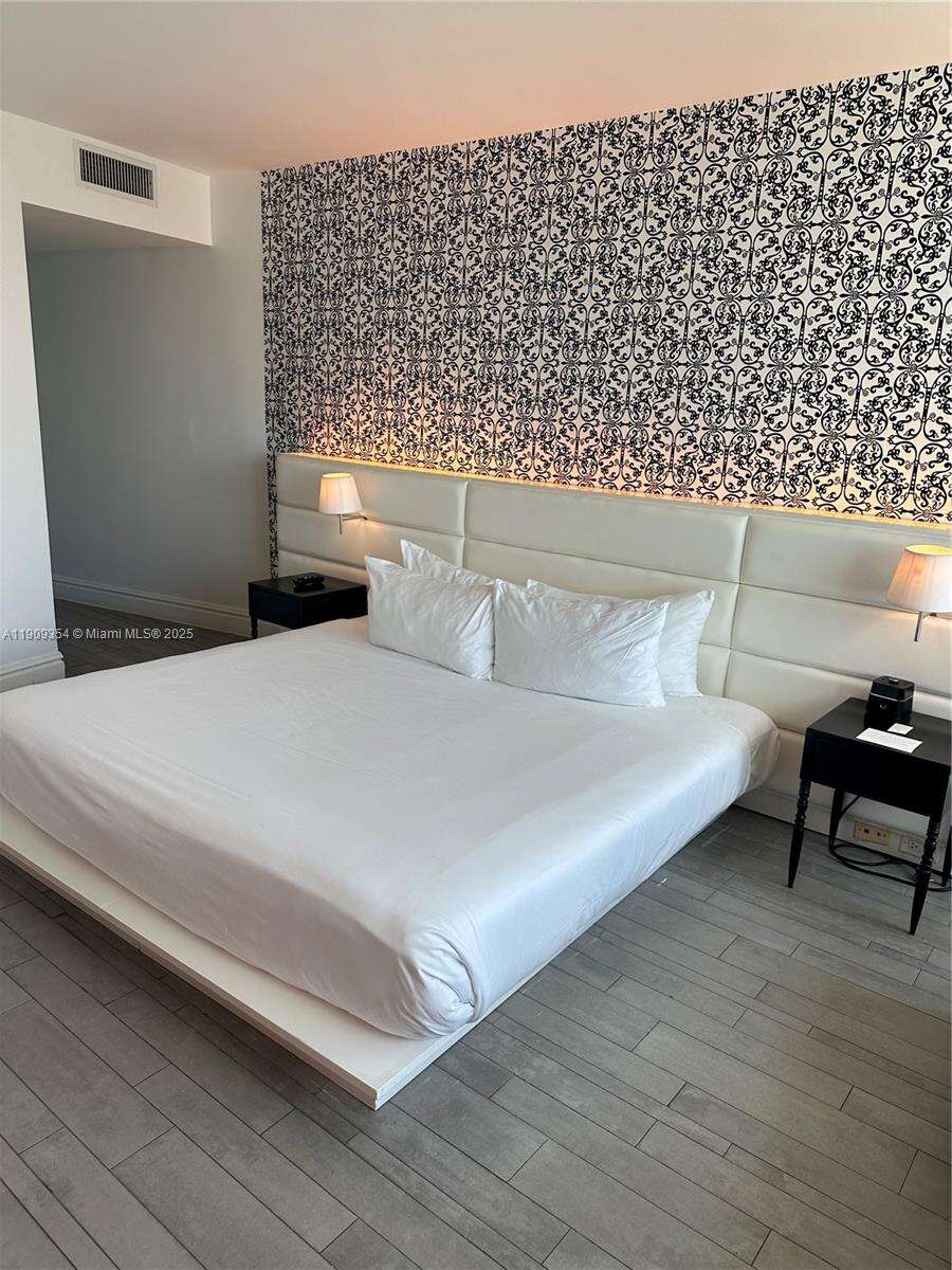 Mondrian Unit #1206 | Picture 7