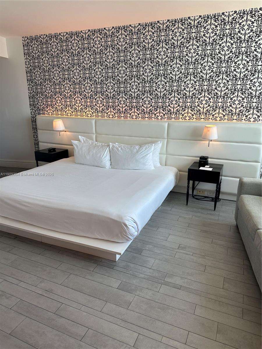 Mondrian Unit #1206 | Picture 8