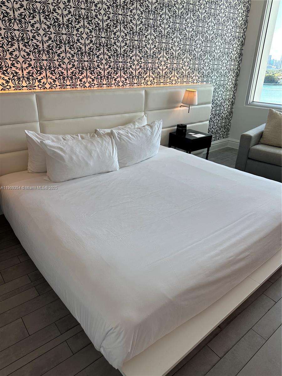 Mondrian Unit #1206 | Picture 10