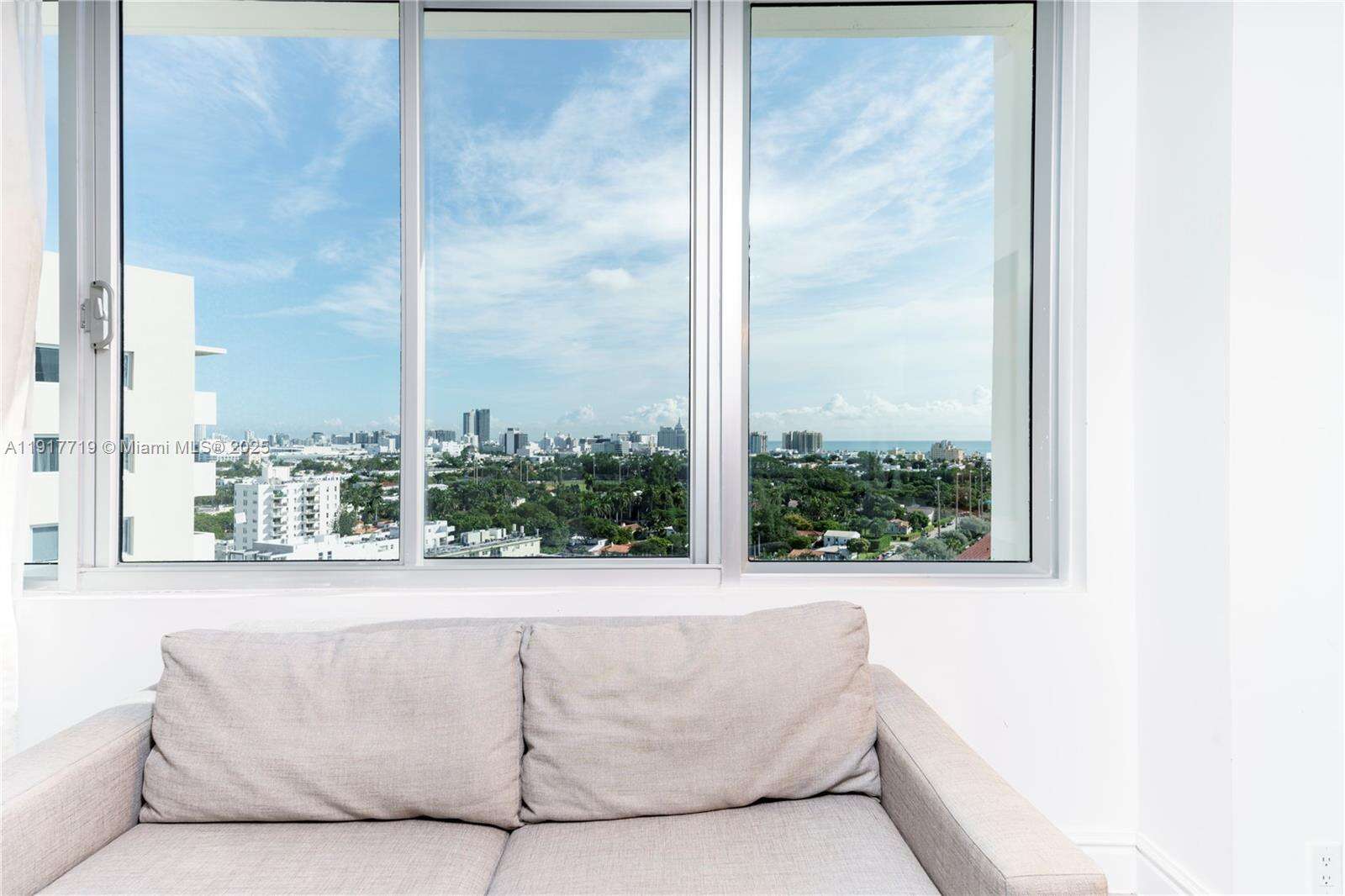 Mondrian Unit #1515 | Picture 7