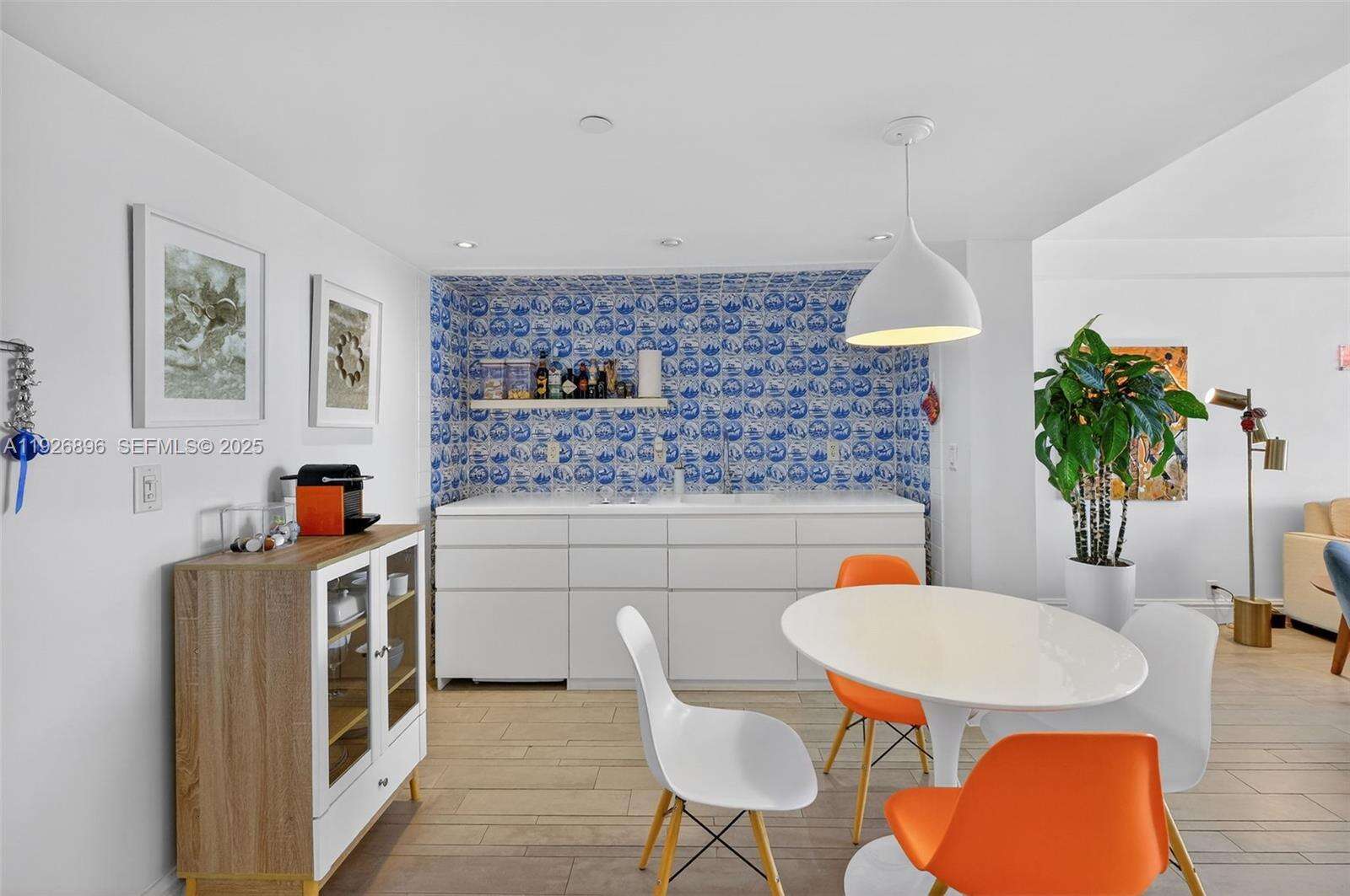 Mondrian Unit #624 | Picture 17