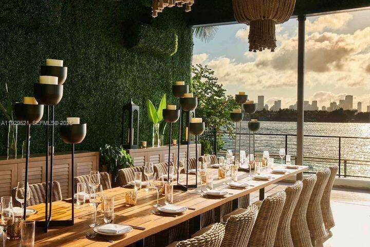 Mondrian Unit #PH-1601 | Picture 14