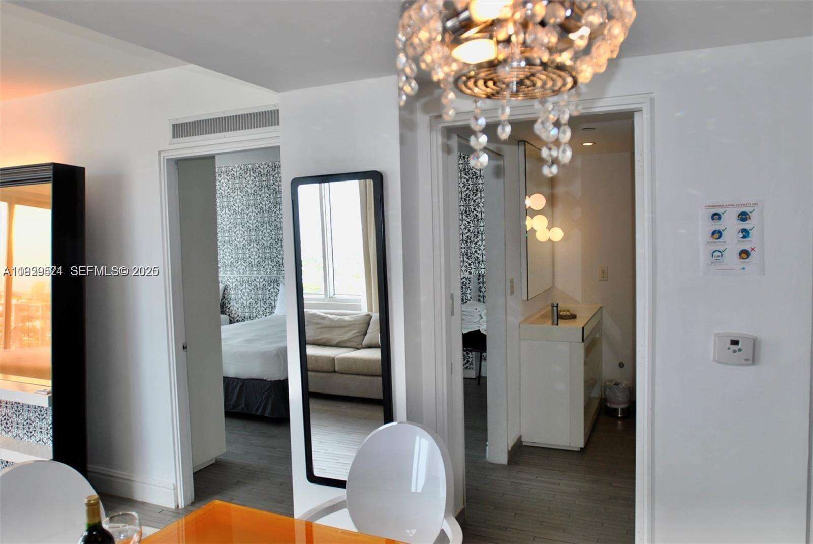 Mondrian Unit #PH-1601 | Picture 6