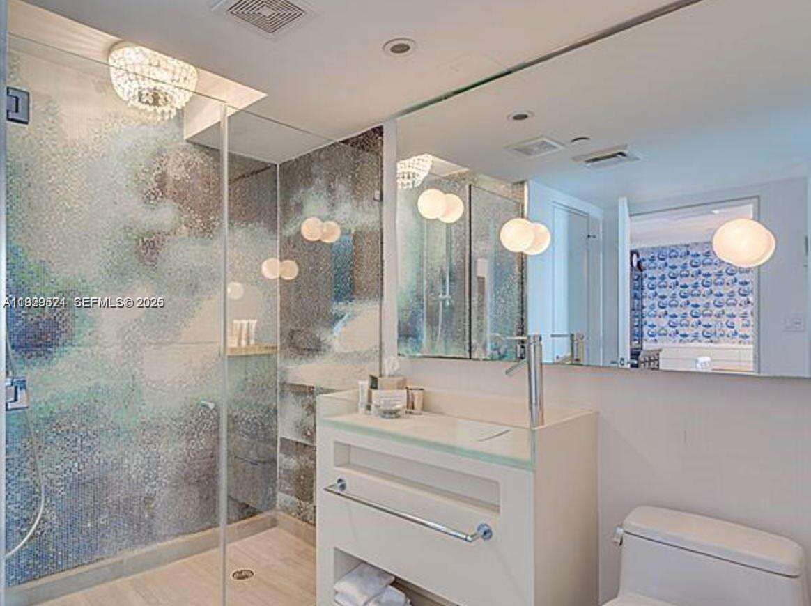 Mondrian Unit #PH-1601 | Picture 10