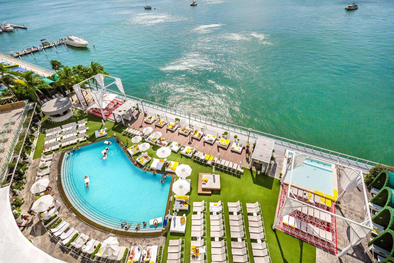 Mondrian Unit #509 | Picture 11