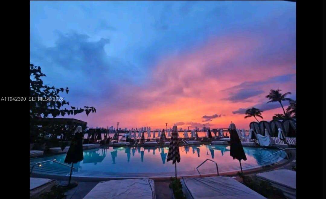 Mondrian Unit #509 | Picture 15