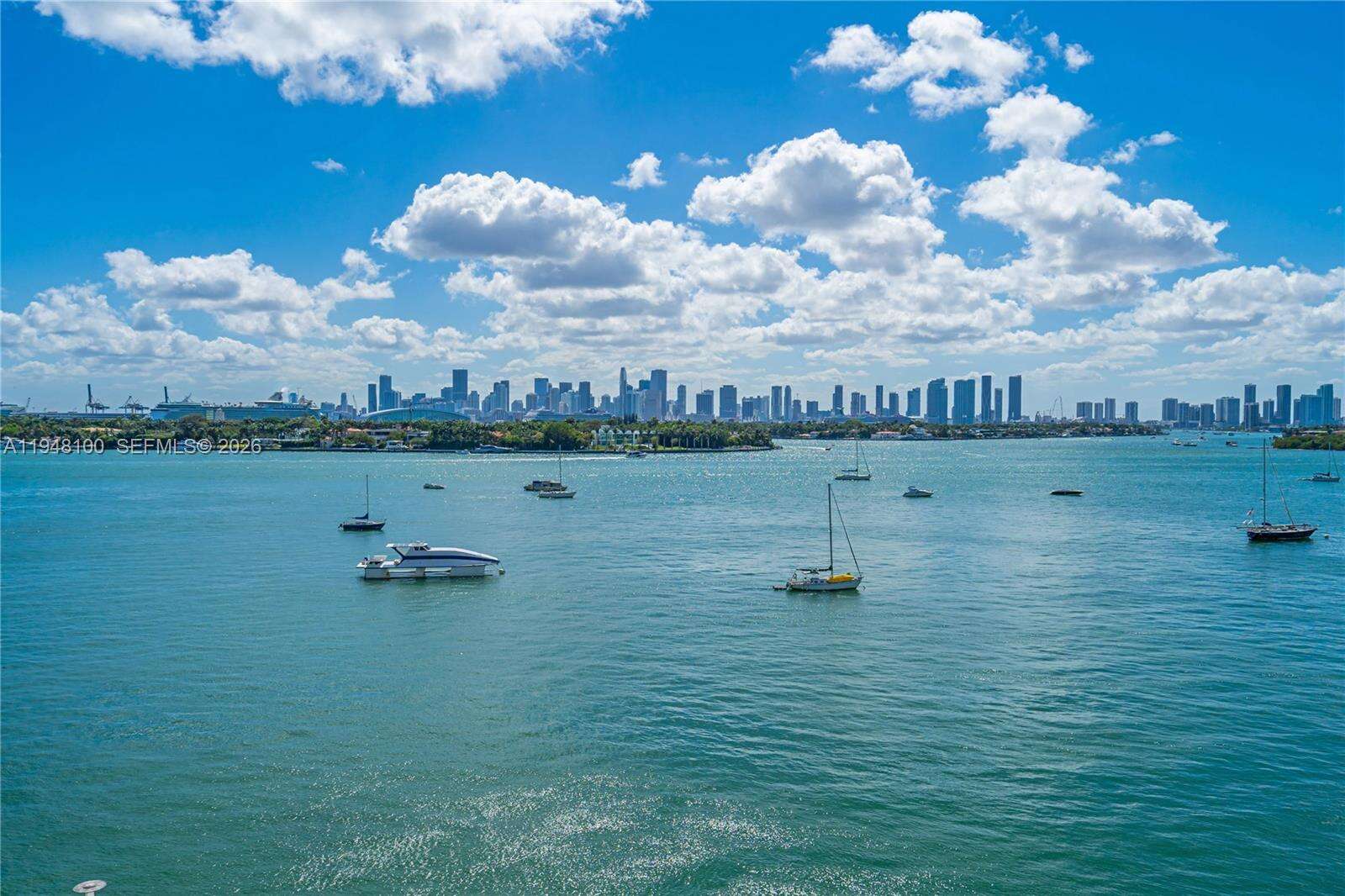 Mondrian Unit #616 | Picture 6