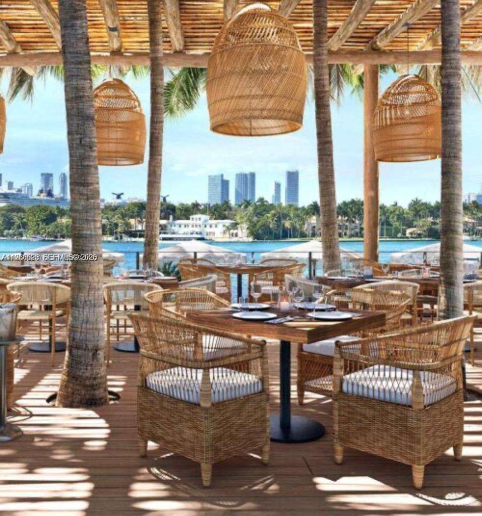 Mondrian Unit #1617 | Picture 29