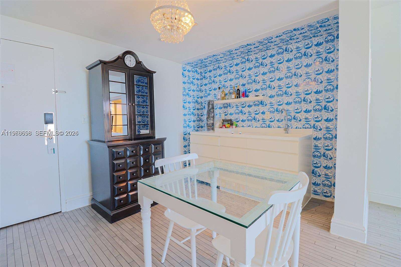 Mondrian Unit #1617 | Picture 5