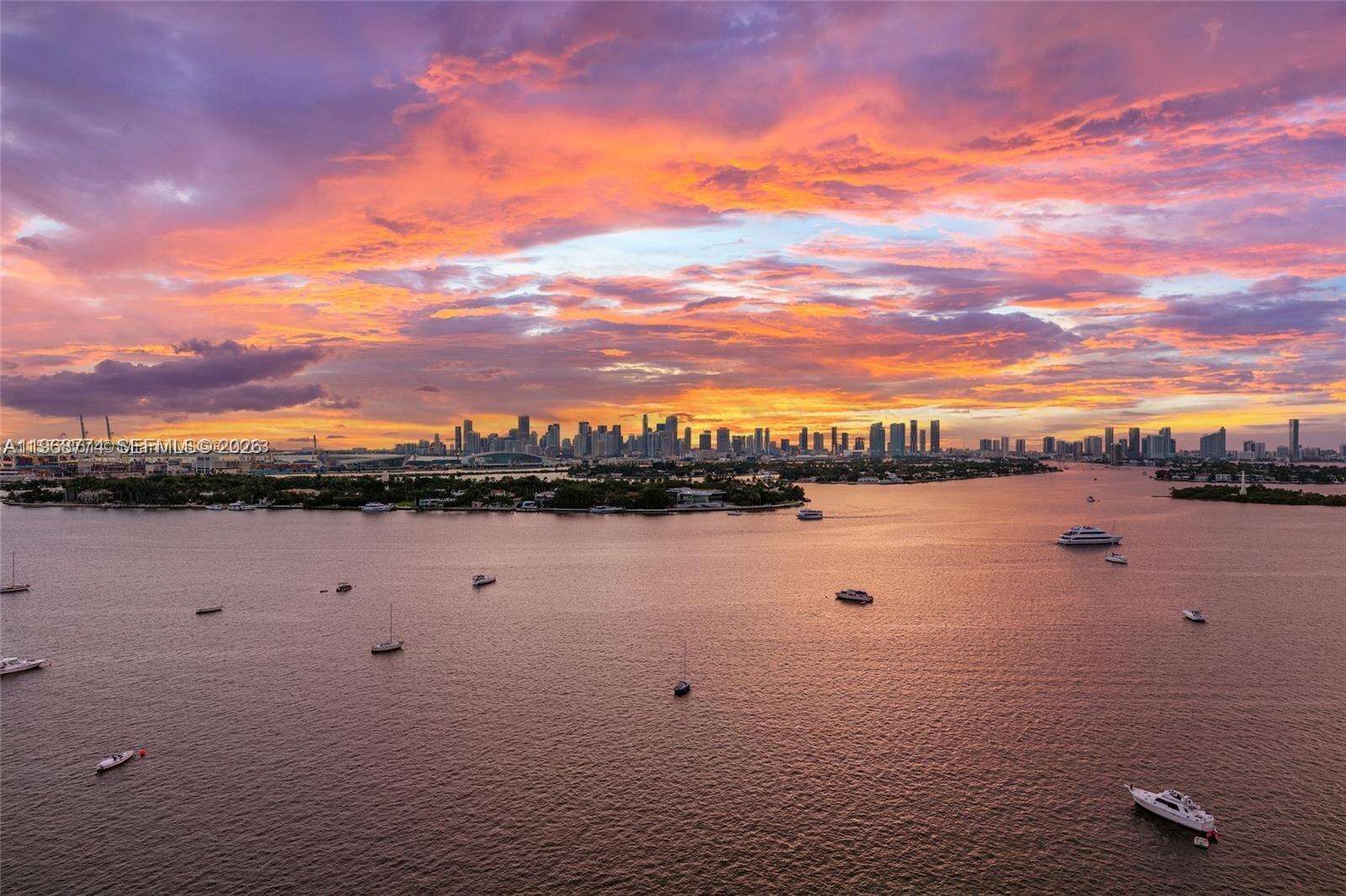 Mondrian Unit #816 | Picture 55