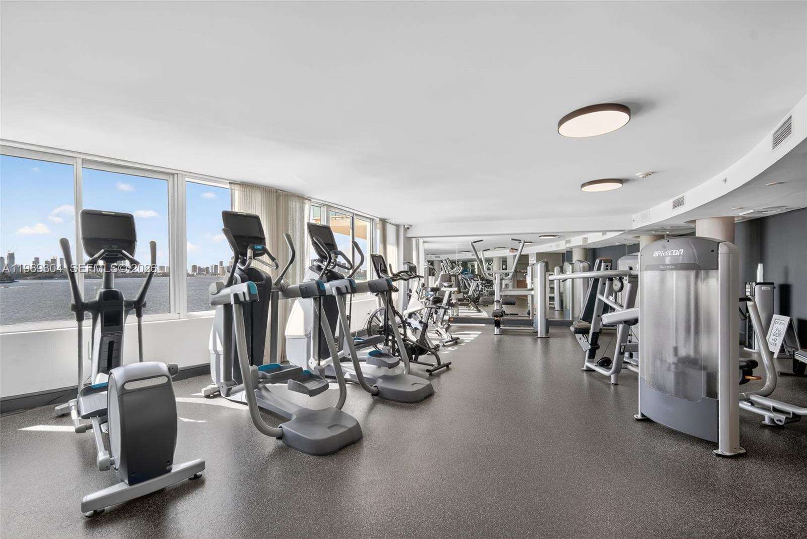 Mondrian Unit #1522 | Picture 19