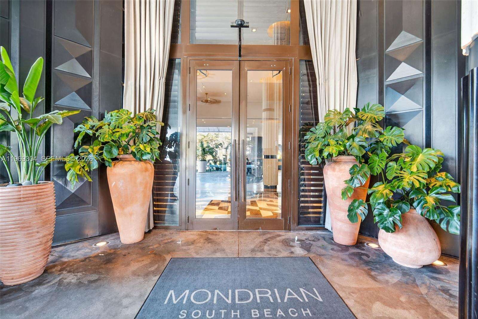 Mondrian Unit #1522 | Picture 22