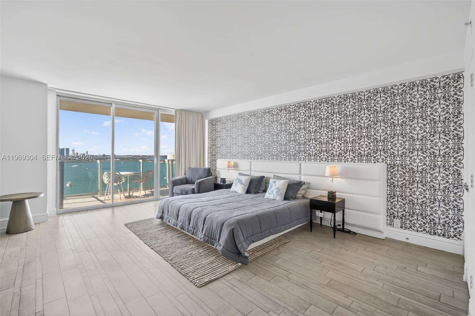 Mondrian Unit #1522 | Picture 7