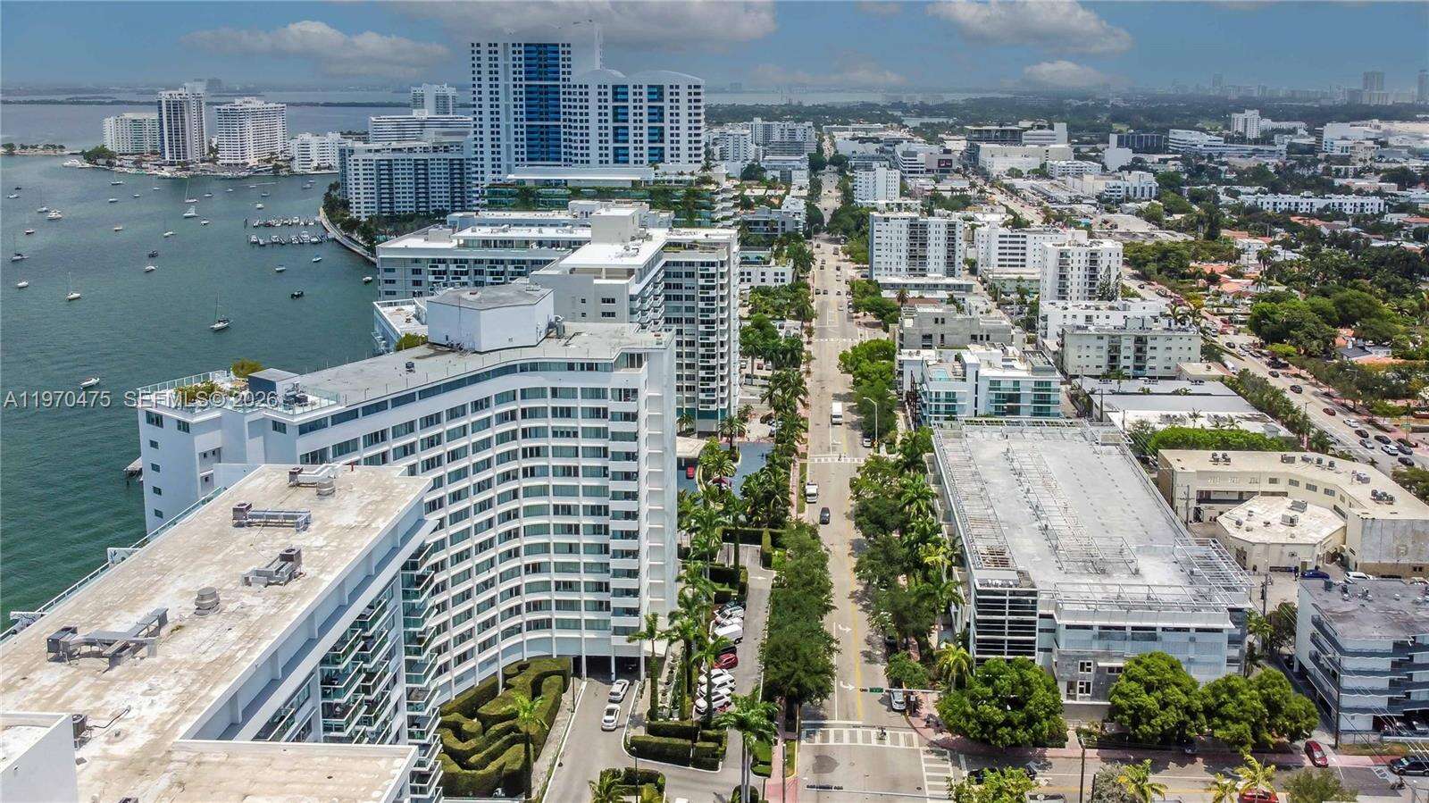 Mondrian Unit #322 | Picture 4