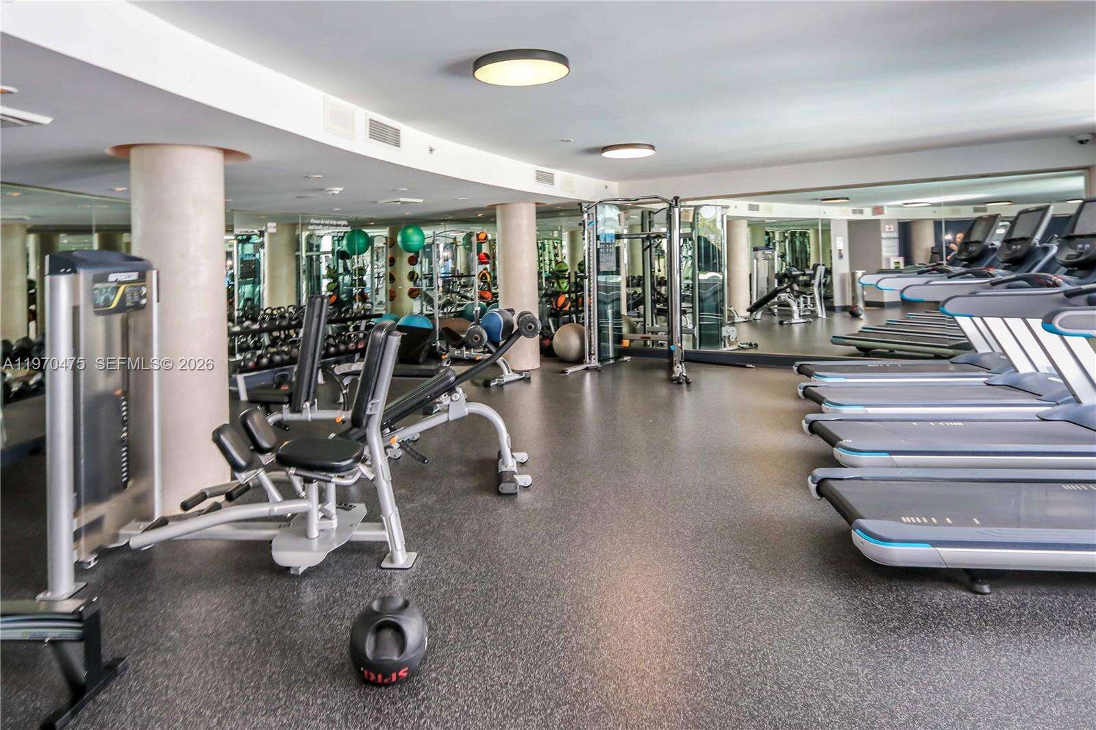 Mondrian Unit #322 | Picture 38