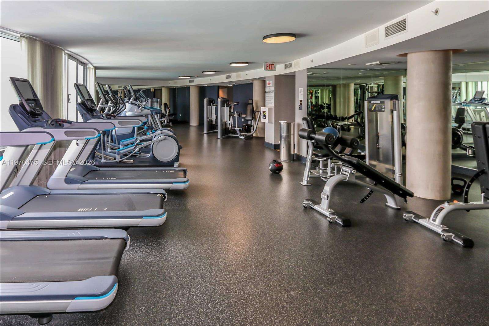 Mondrian Unit #322 | Picture 40