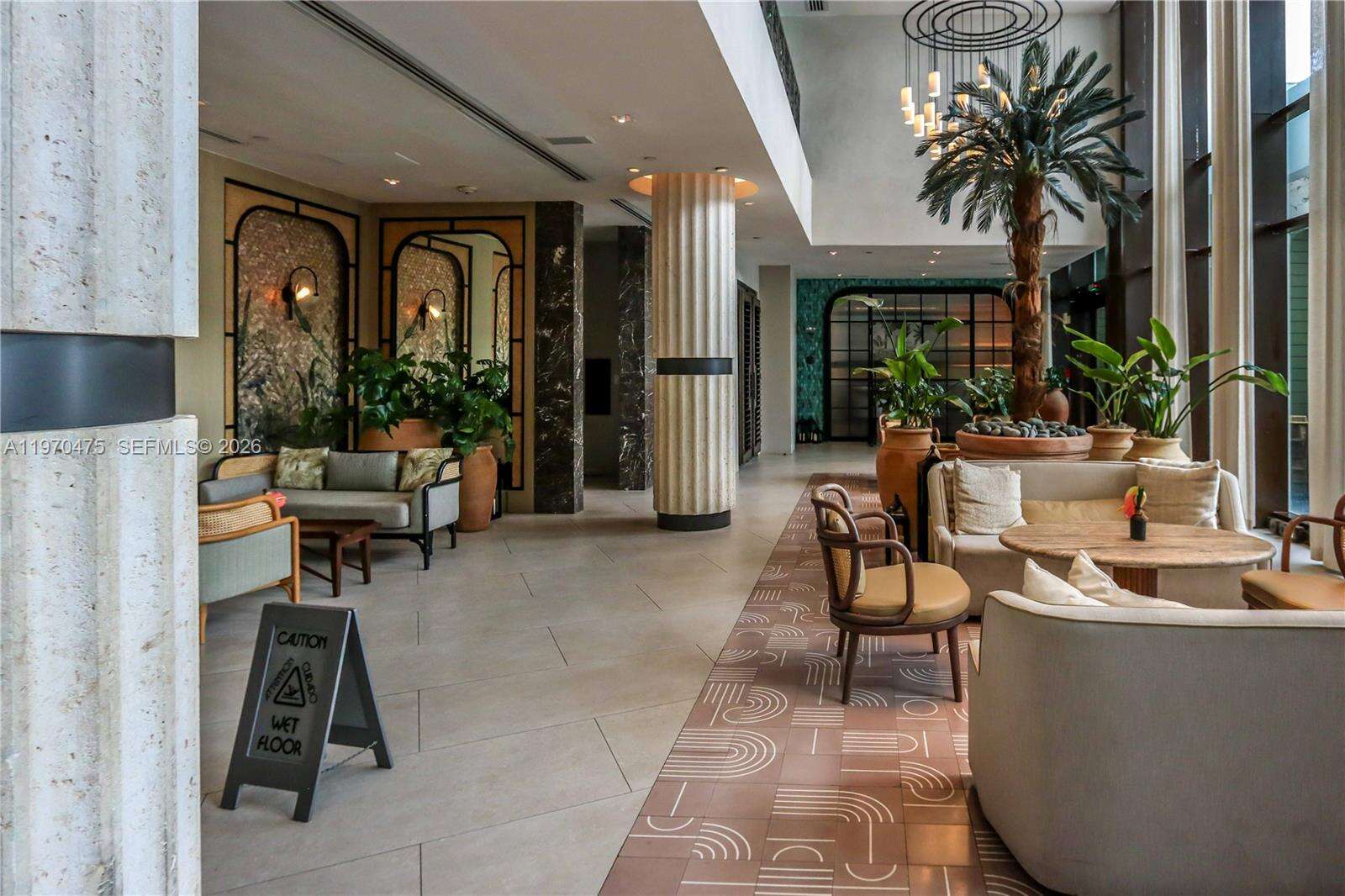 Mondrian Unit #322 | Picture 41