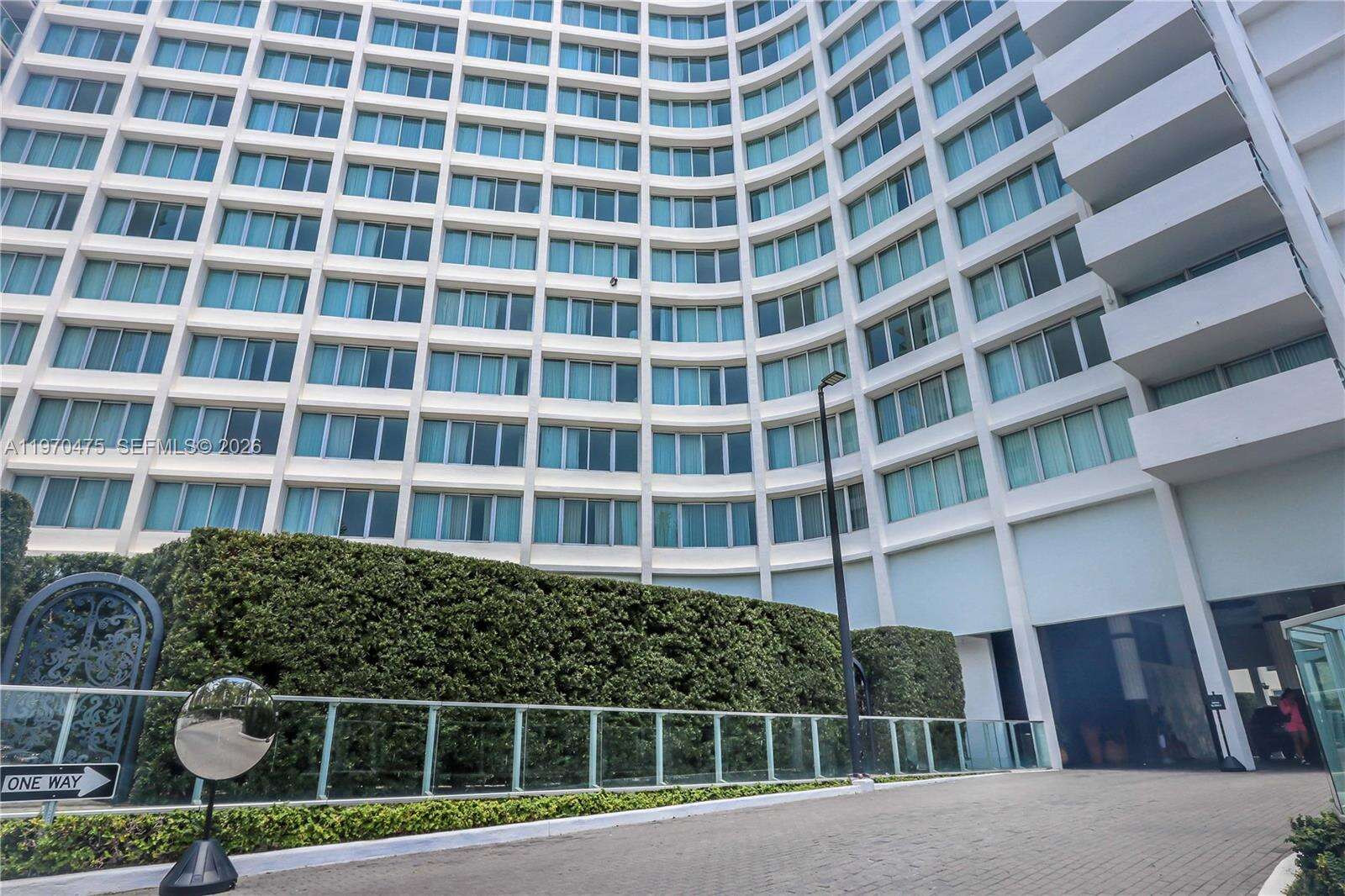 Mondrian Unit #322 | Picture 7