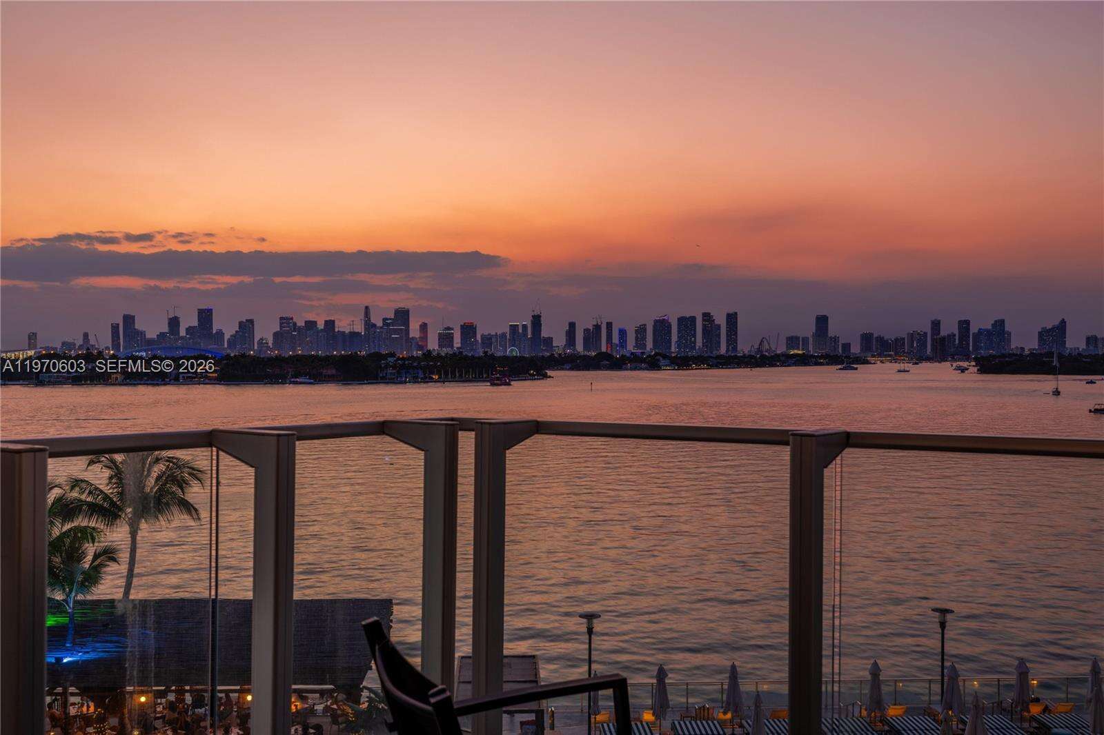 Mondrian Unit #520 | Picture 32