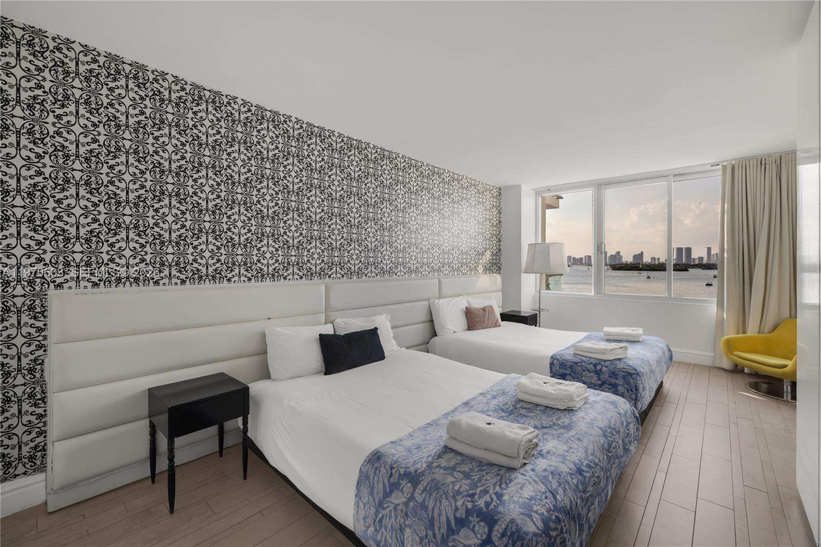 Mondrian Unit #520 | Picture 41