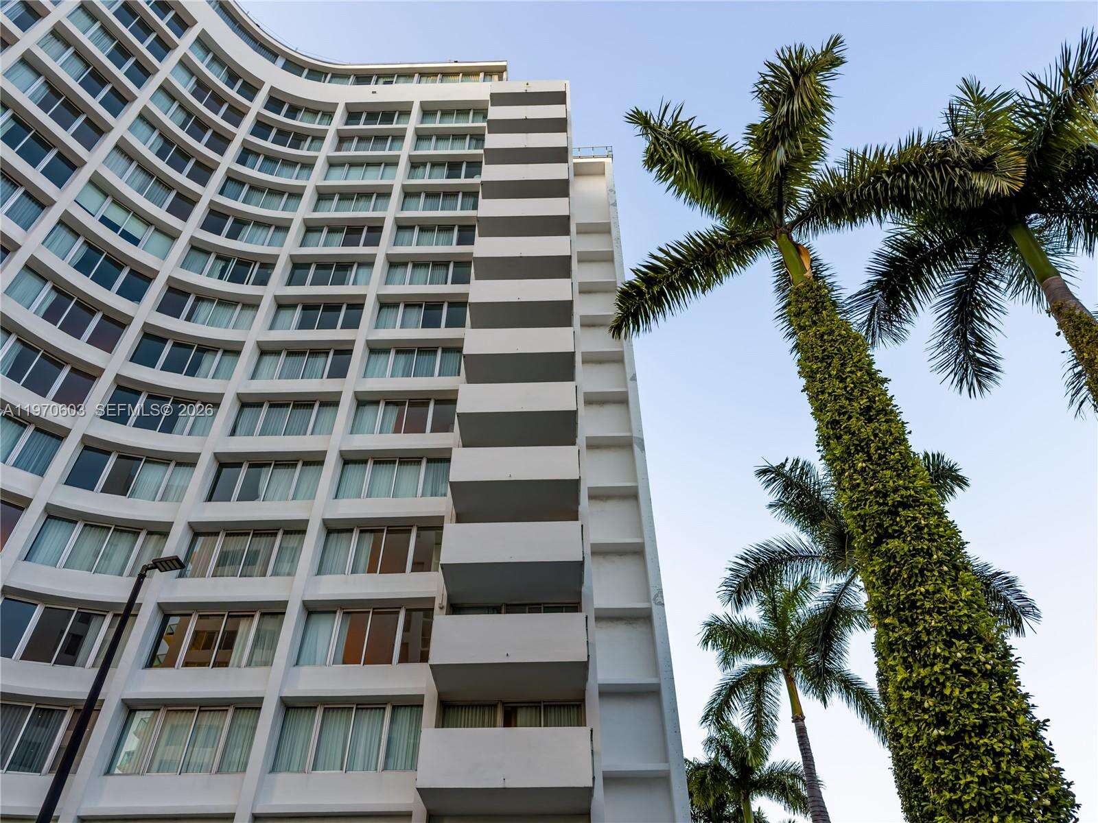 Mondrian Unit #520 | Picture 46