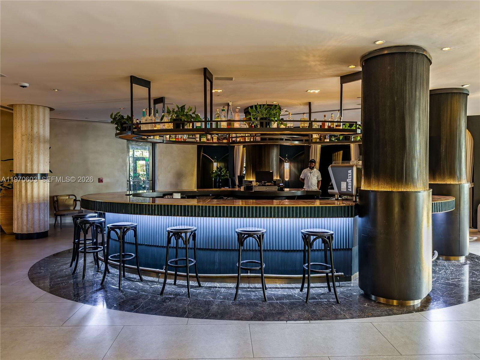 Mondrian Unit #520 | Picture 47