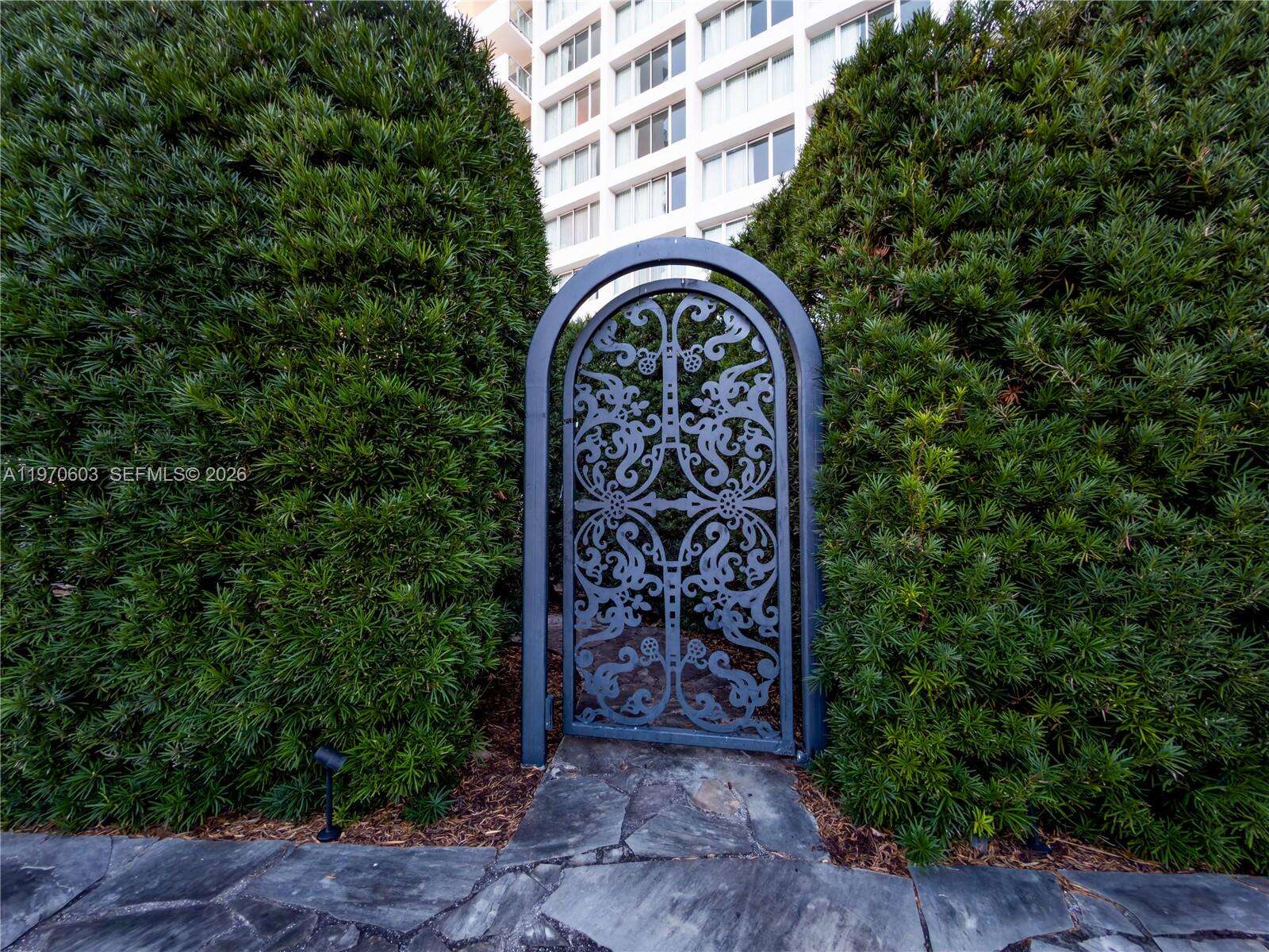 Mondrian Unit #520 | Picture 49