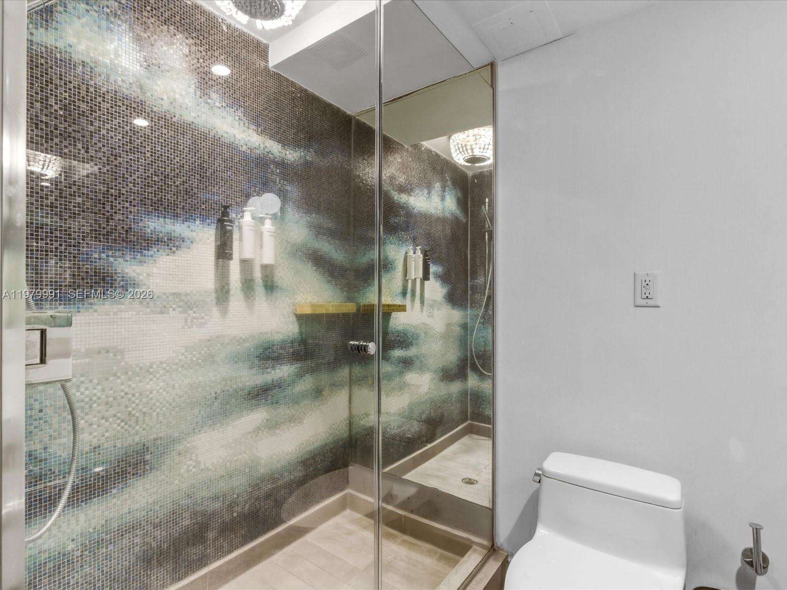 Mondrian Unit #1414 | Picture 15