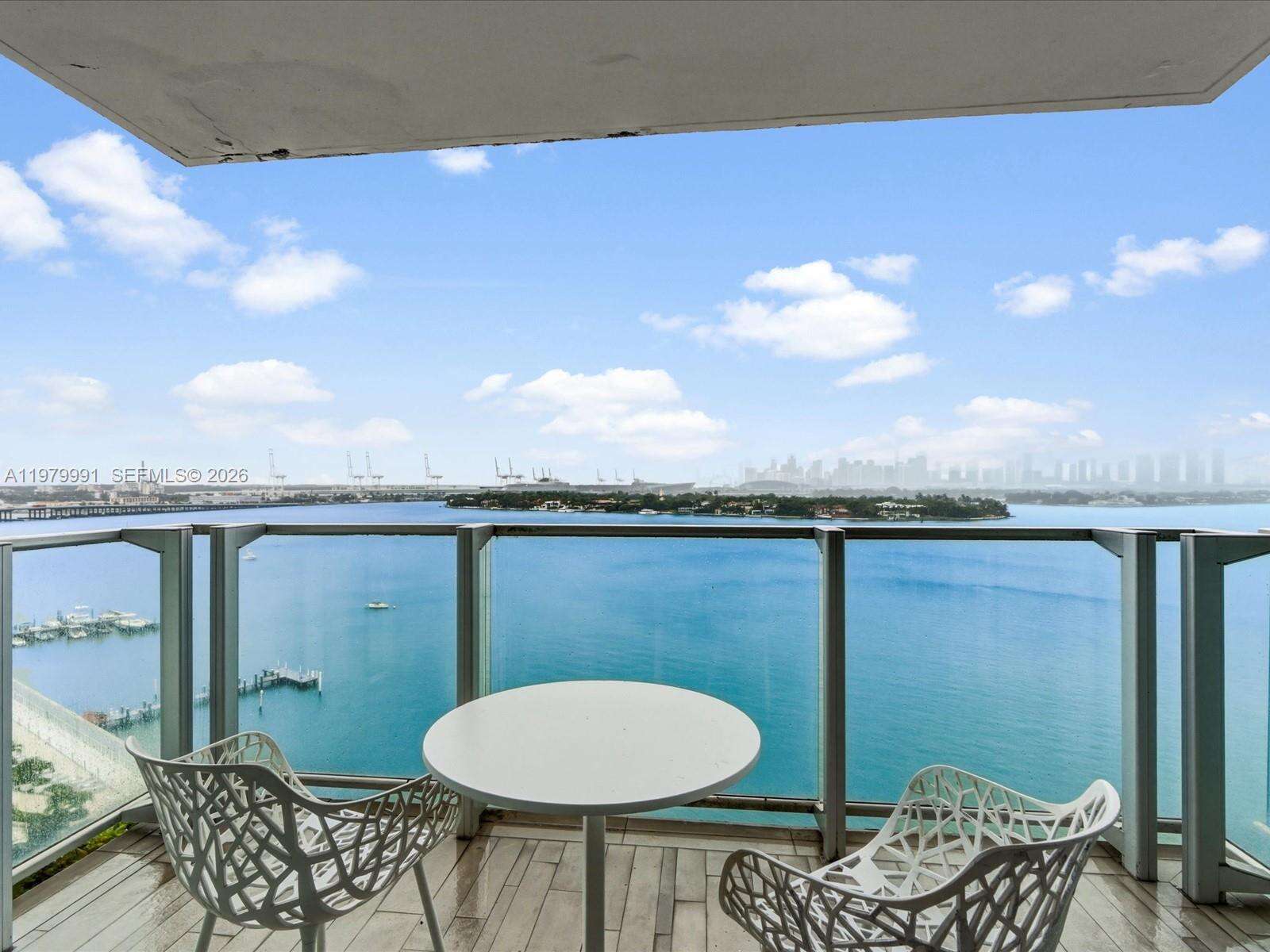 Mondrian Unit #1414 | Picture 8