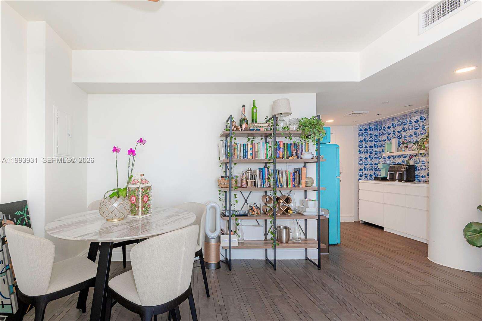 Mondrian Unit #1427 | Picture 11