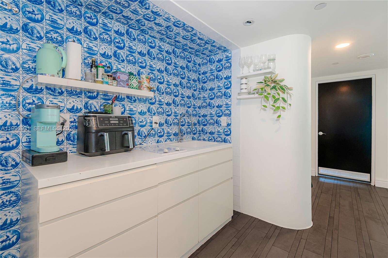 Mondrian Unit #1427 | Picture 16