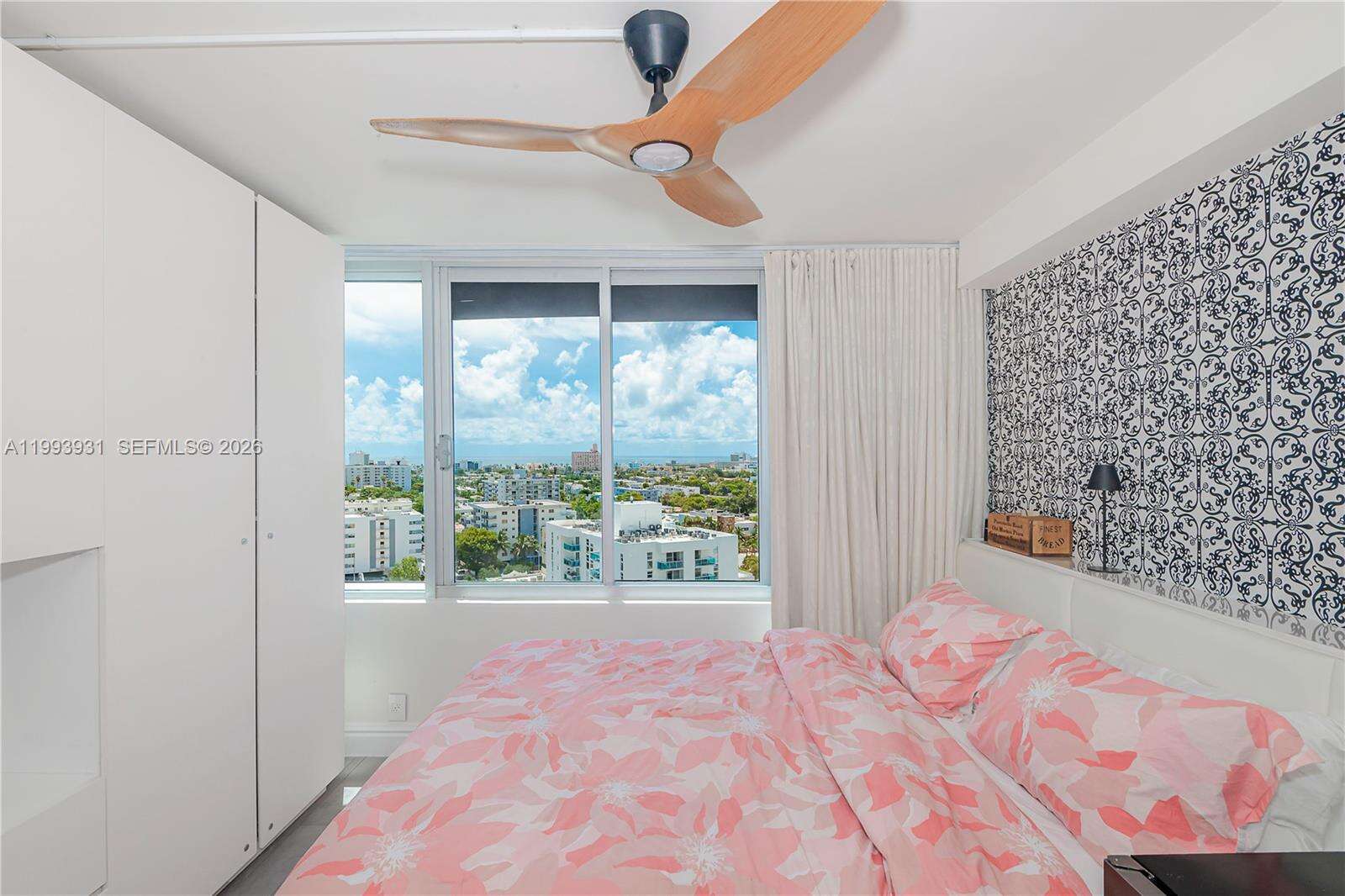 Mondrian Unit #1427 | Picture 20