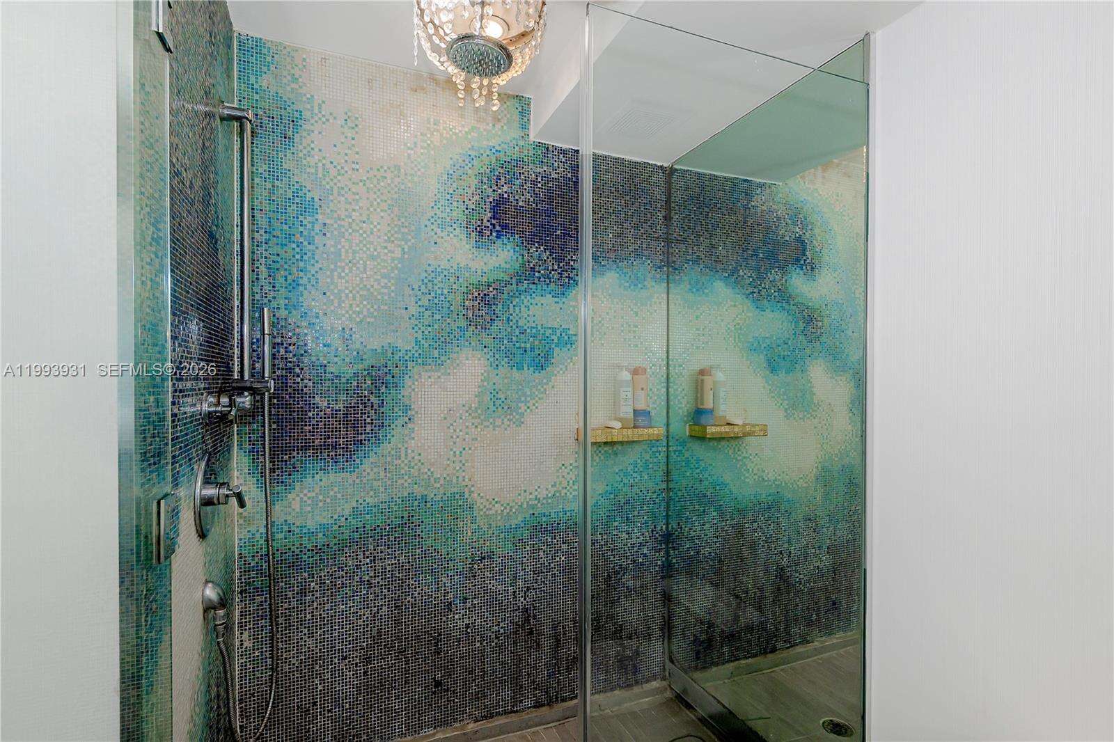 Mondrian Unit #1427 | Picture 25