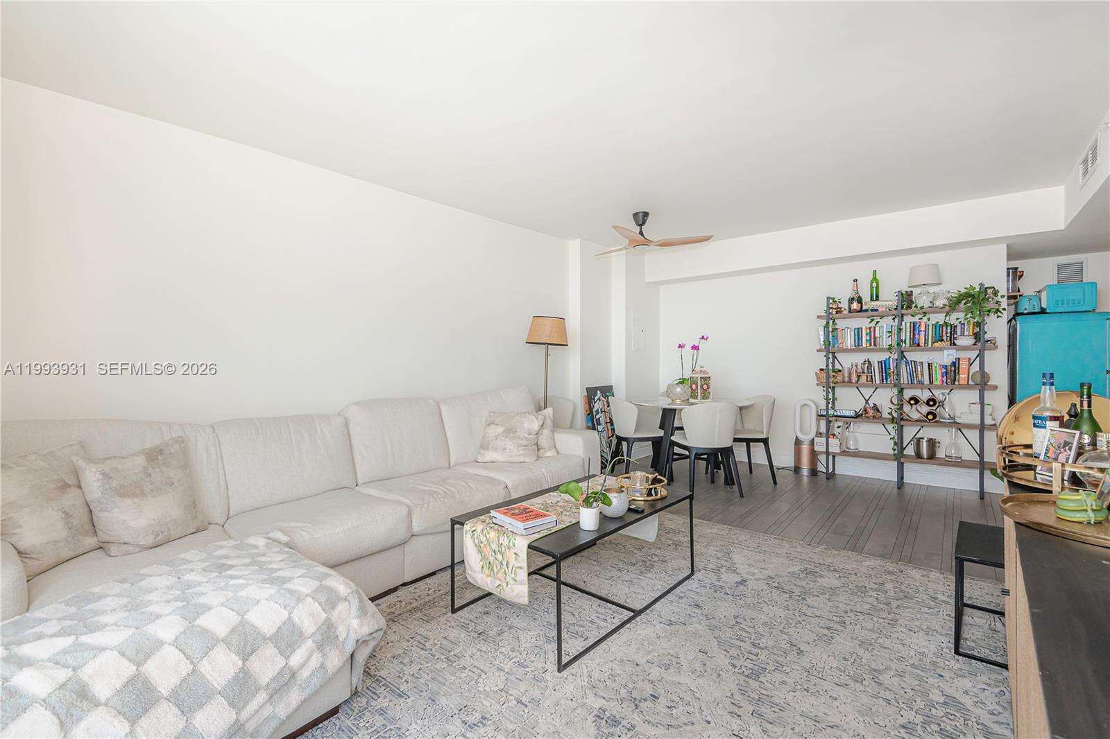 Mondrian Unit #1427 | Picture 8