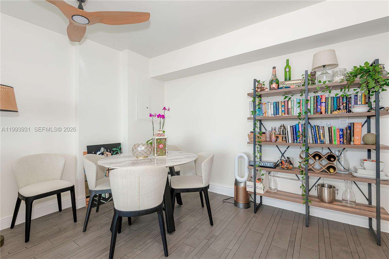 Mondrian Unit #1427 | Picture 10