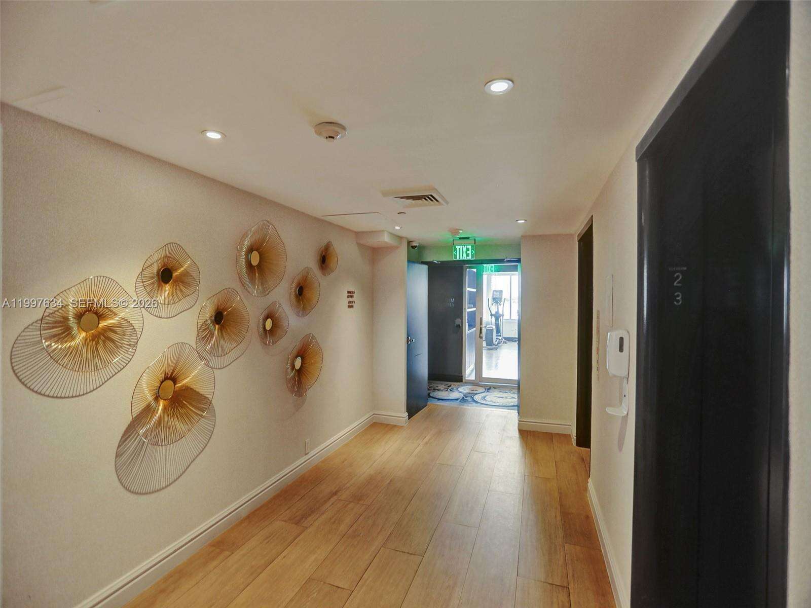 Mondrian Unit #1101 | Picture 32